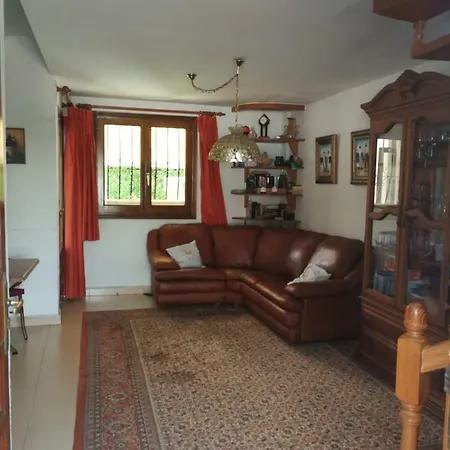 Casa Henni * Els Poblets